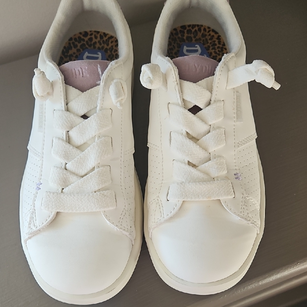 HEY DUDE NEW WHITE SLIP ON SNEAKERS sz 8